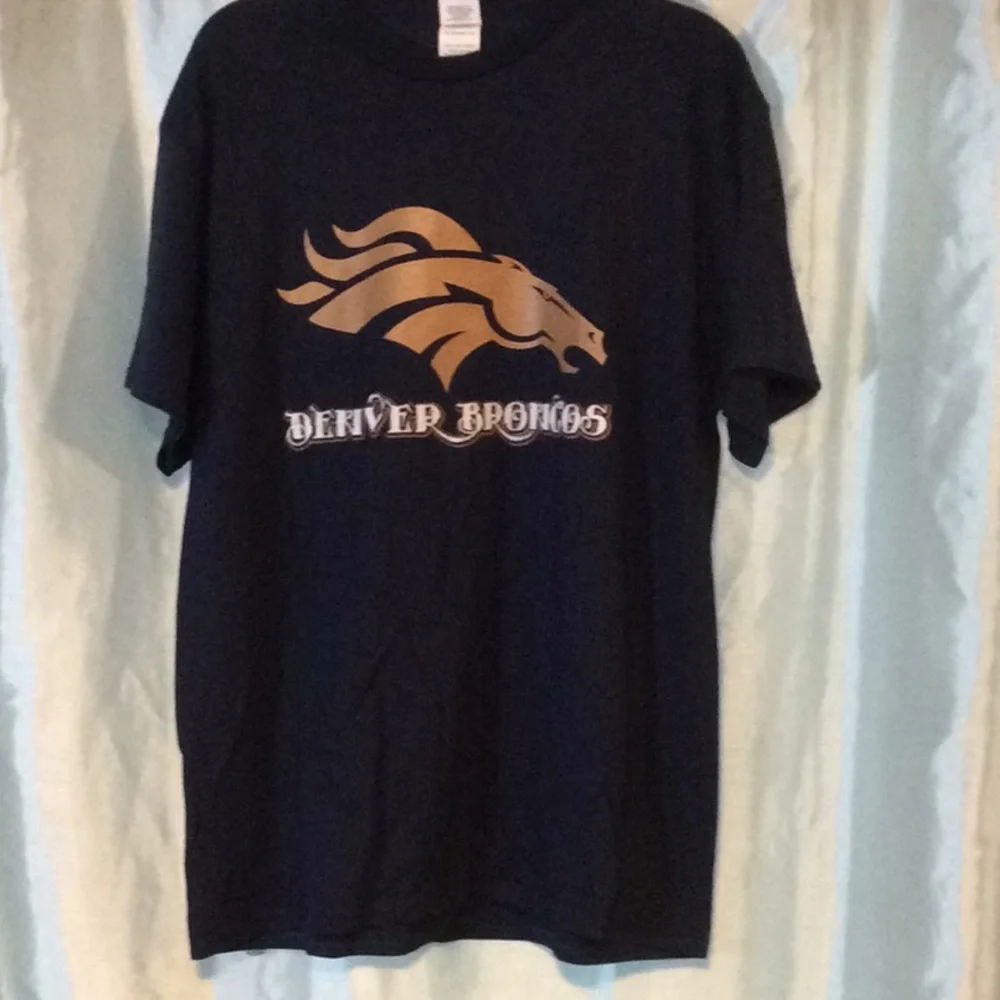 Denver Bronco logo shirt, NWT, Adult Navy, Large - Picture 2 of 3